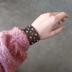 Silver Metal and Silver Stone Stretch Bracelet